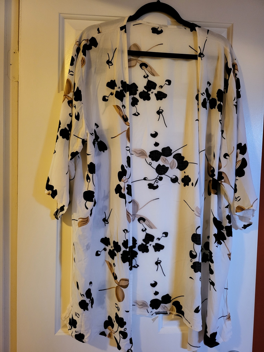 Light & Flowy Floral Open Front Kimono - White, Black & Tan Print